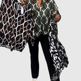 Noor – T-shirt with Graphic Print