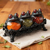 Ručně vyráběné sklenice na koření od Witchy Frog Apothecary