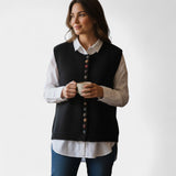 Karmen – Stylová pletená vesta pro každodenní eleganci