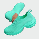 Tradiční sportovní slip-on pro každodenní nošení